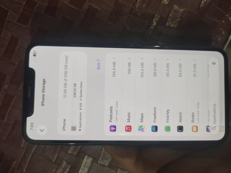 Apple iPhone 11 Pro Max 2
