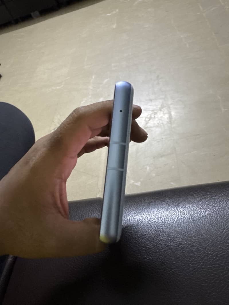 Google Pixel 7a 3