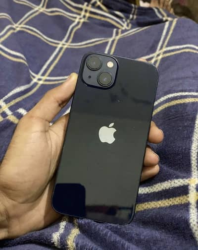 Apple iPhone 13
