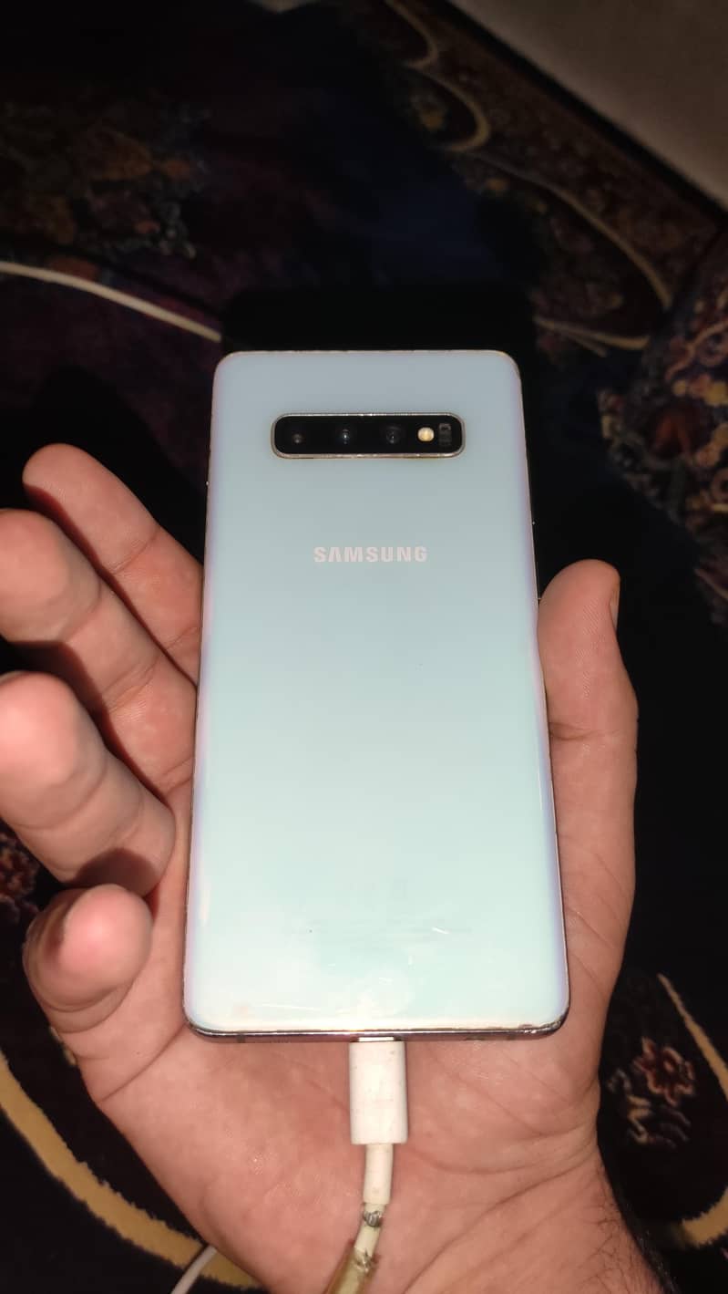 Samsung Mobile S10 Plus 1