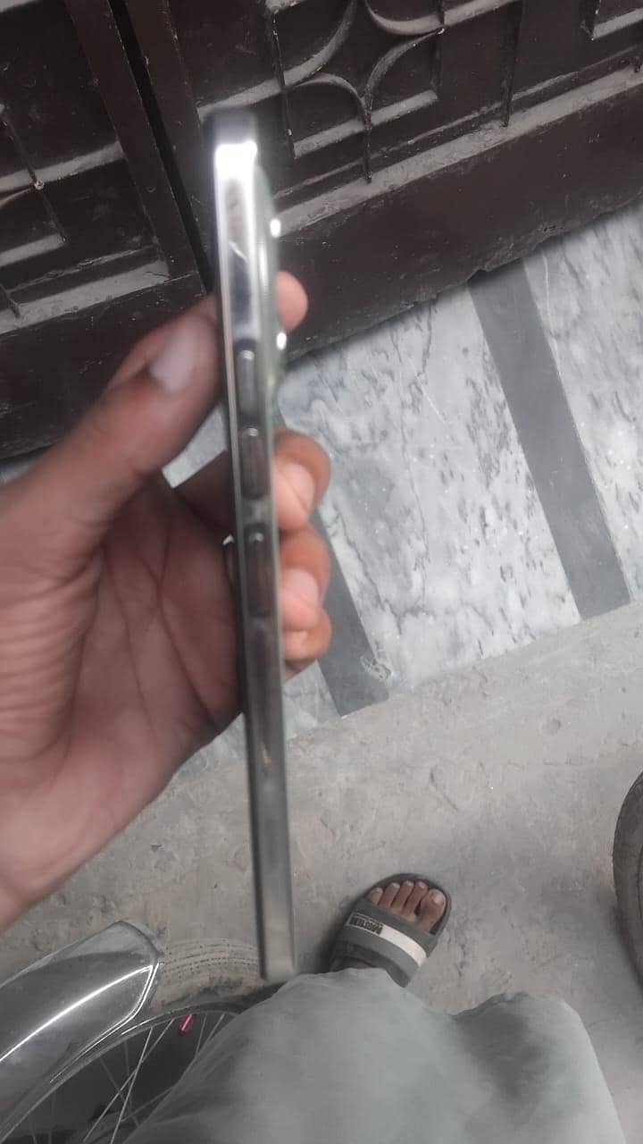 Tecno SPARK 30 Pro 0