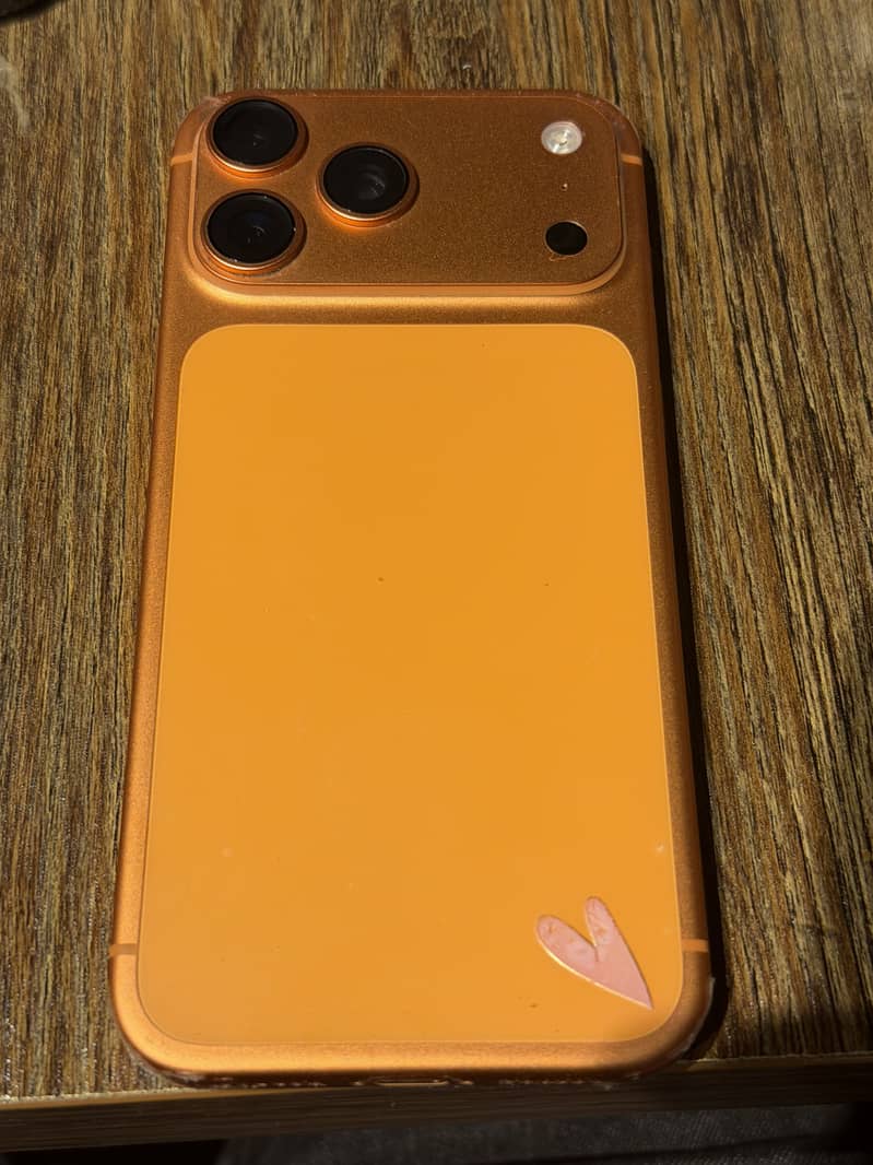 Apple iPhone 17 Pro Max 3