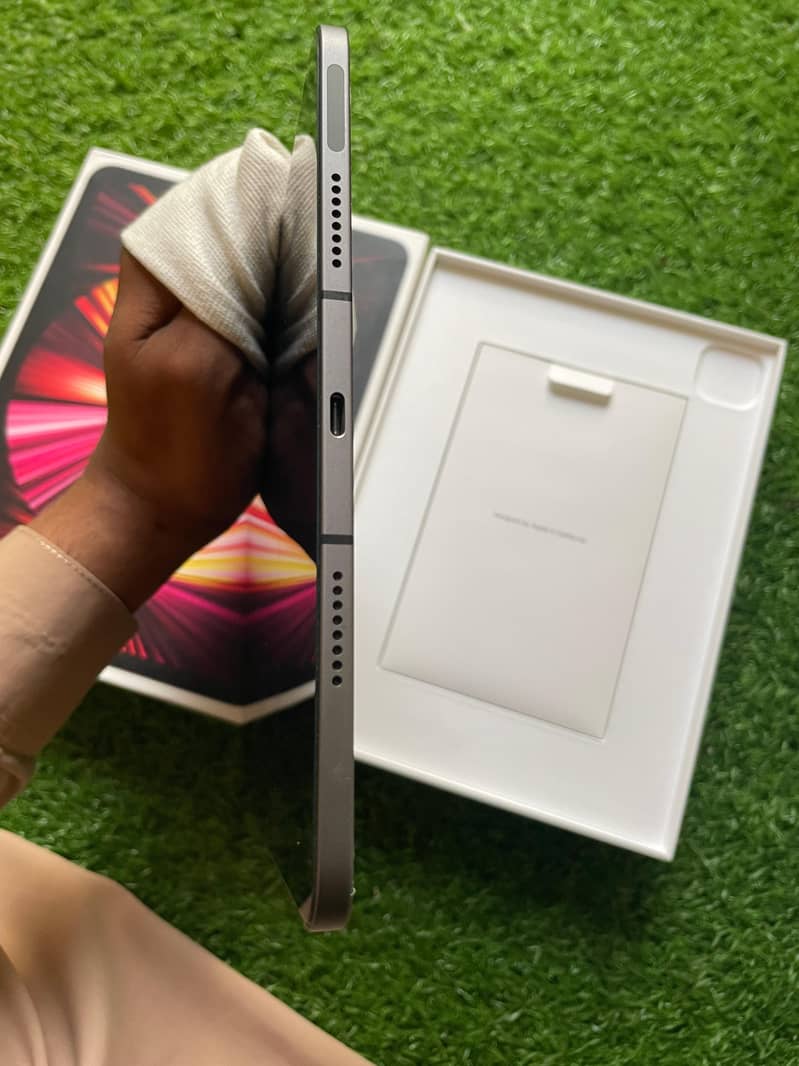 iPad Pro 11 (3rd Generation), Wifi & Cellular 2