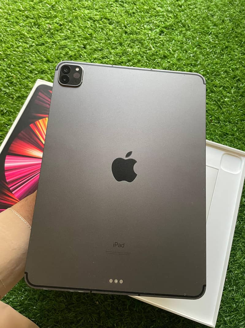 iPad Pro 11 (3rd Generation), Wifi & Cellular 6