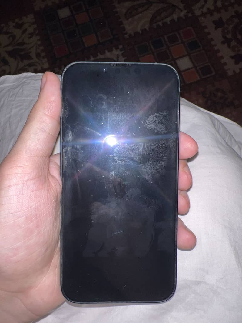 Apple iPhone 13 2