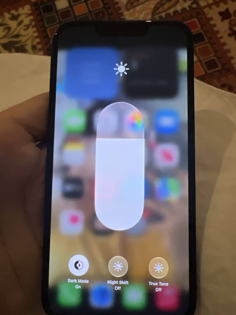 Apple iPhone 13 4