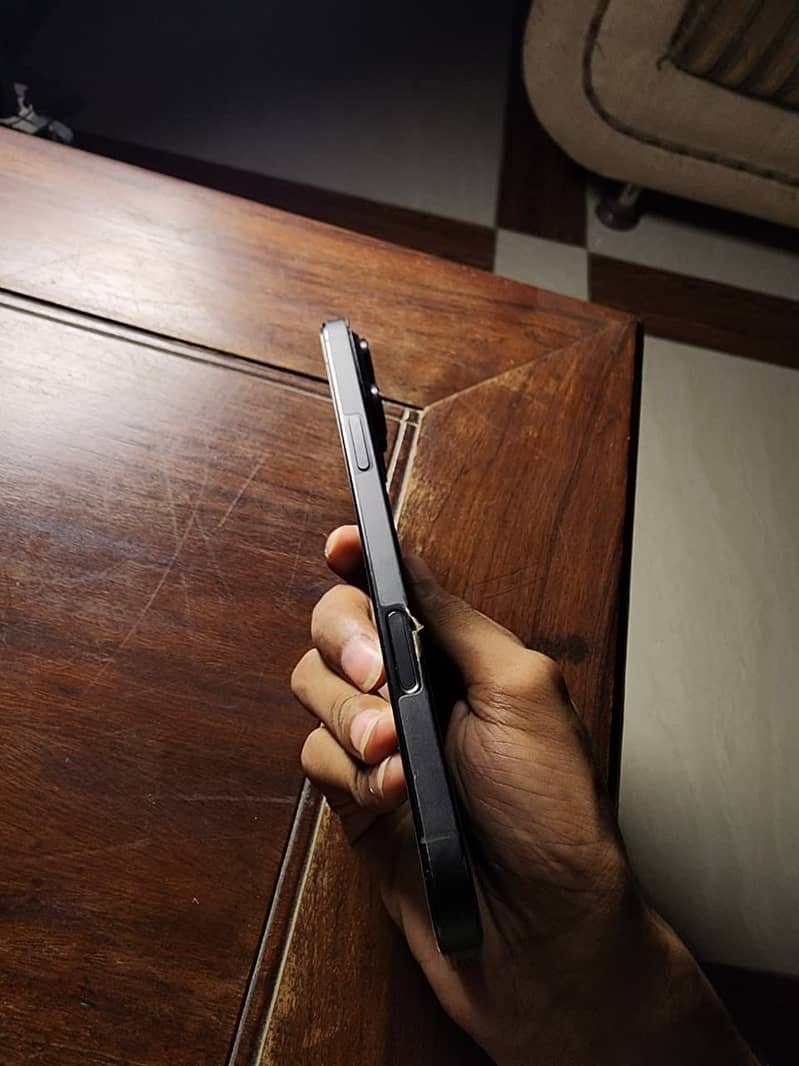 Apple iPhone 16 Pro Max 5