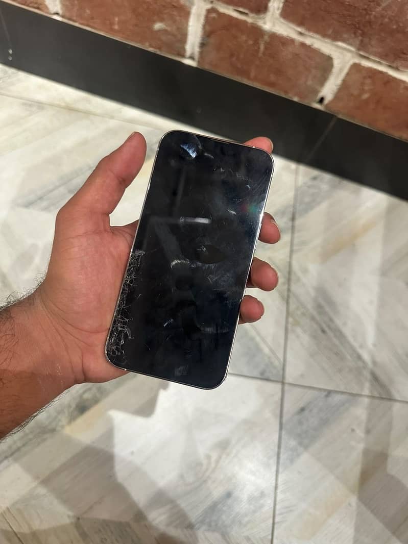 Apple iPhone 13 Pro 2
