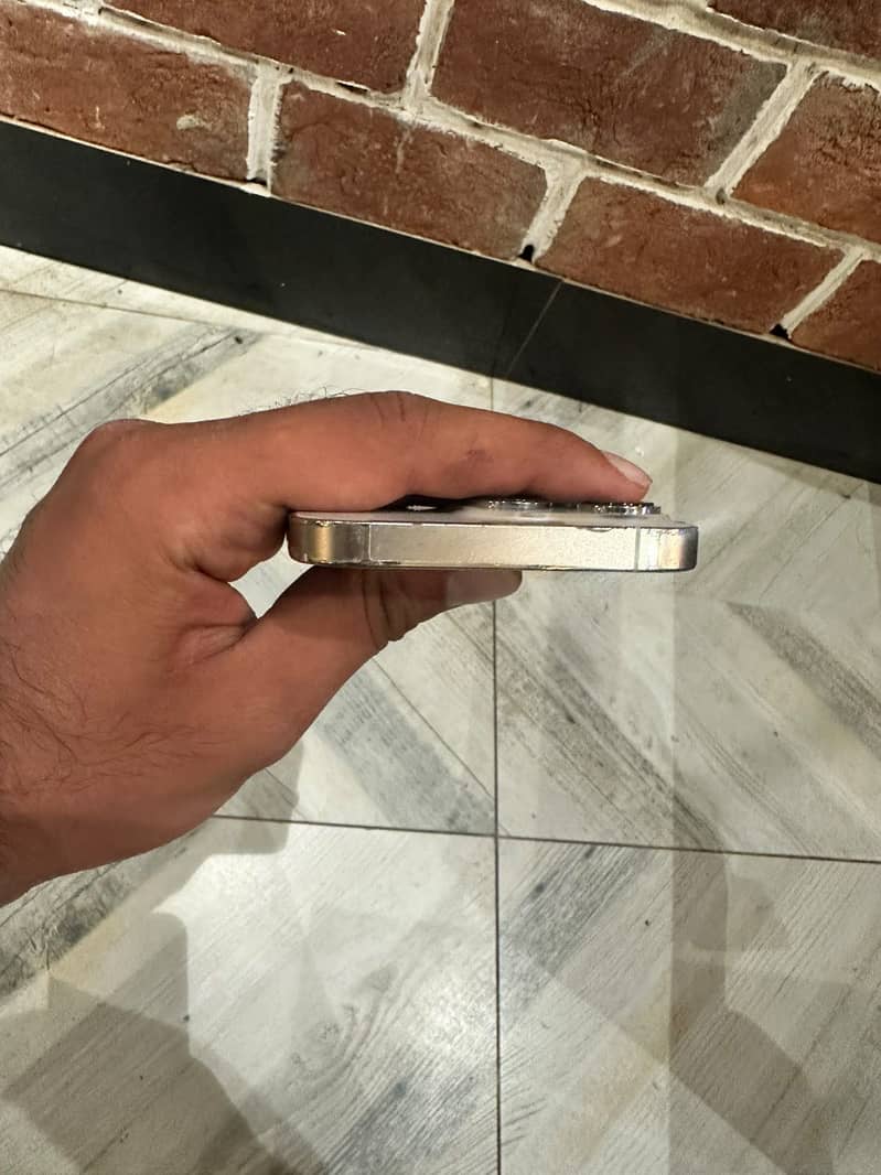 Apple iPhone 13 Pro 3