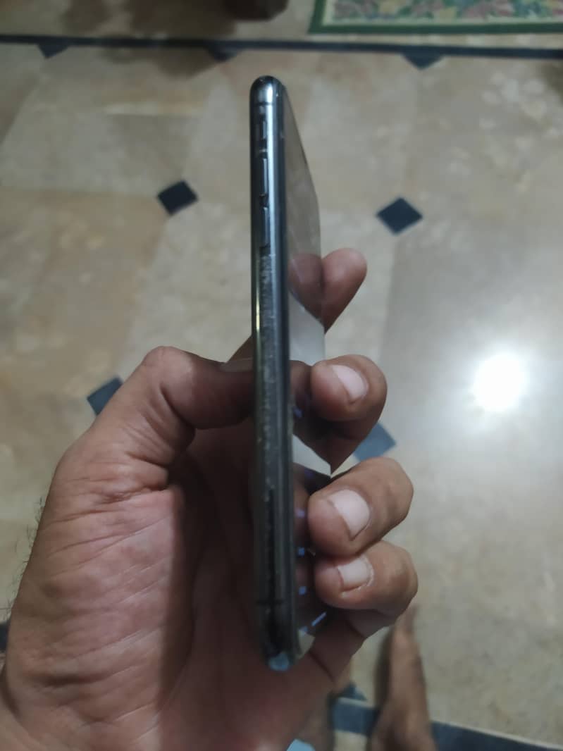 Apple iPhone X 2
