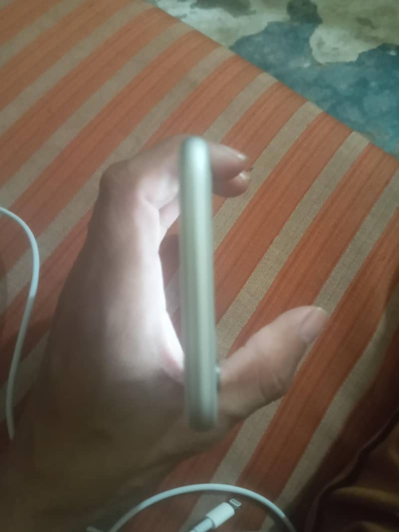 Apple iPhone 6S 5