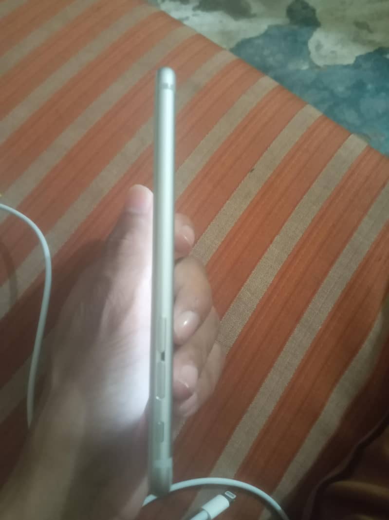 Apple iPhone 6S 6
