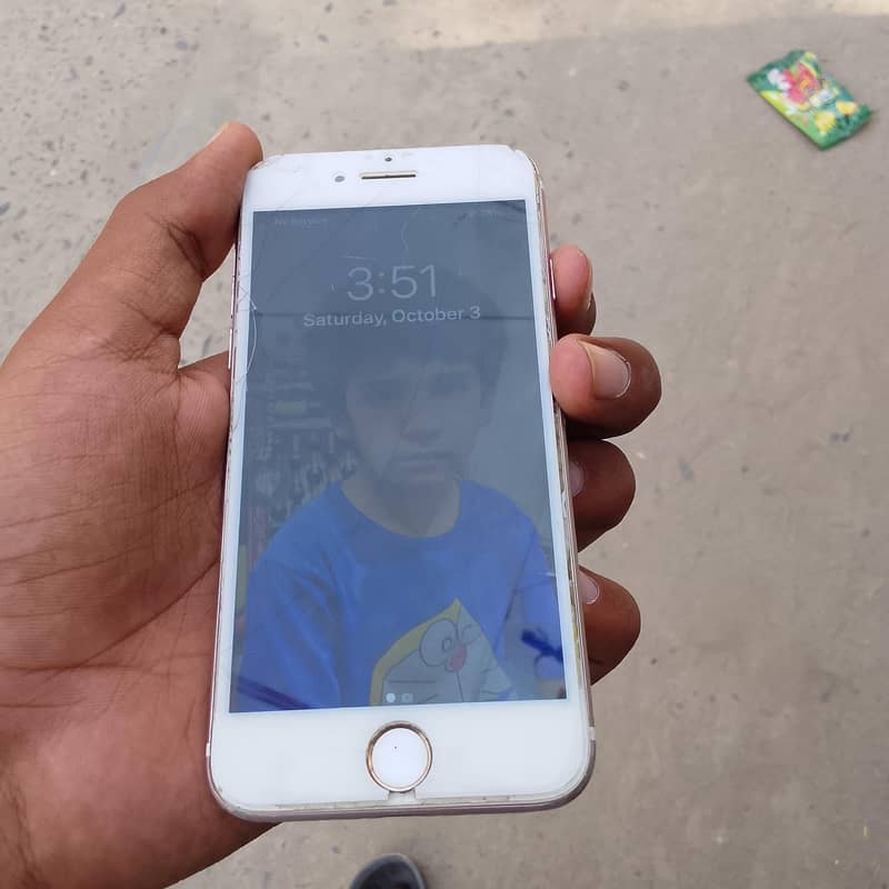 Apple iPhone 7 0