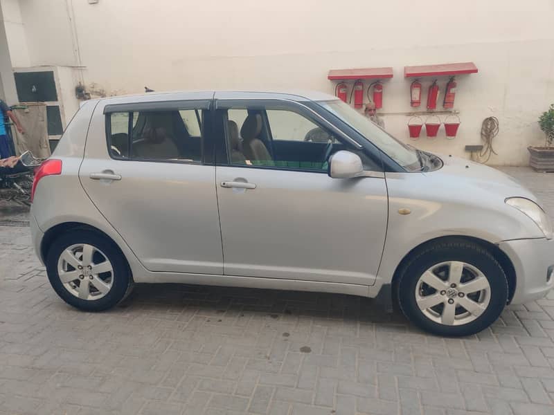 Suzuki Swift 2012 8