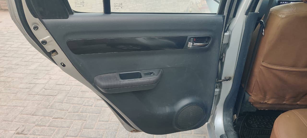 Suzuki Swift 2012 14