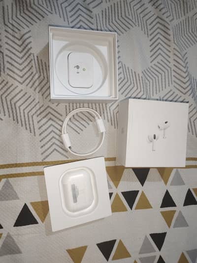 Apple AirPods (2nd Gen)