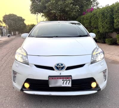 Toyota Prius 2014 / 2018 automatic 1.8 Hybrid S LED Push