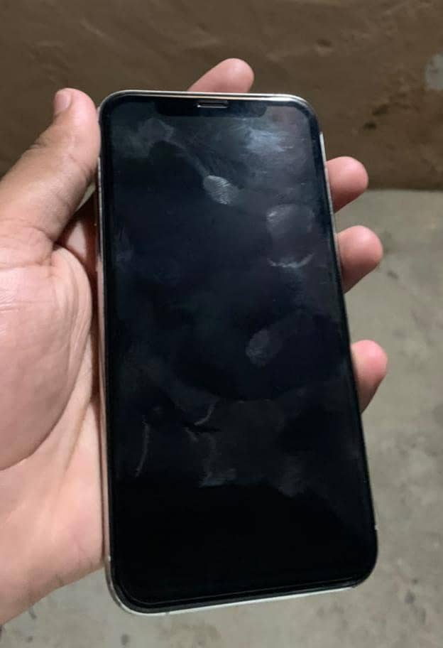 Apple iPhone 11 pro 1