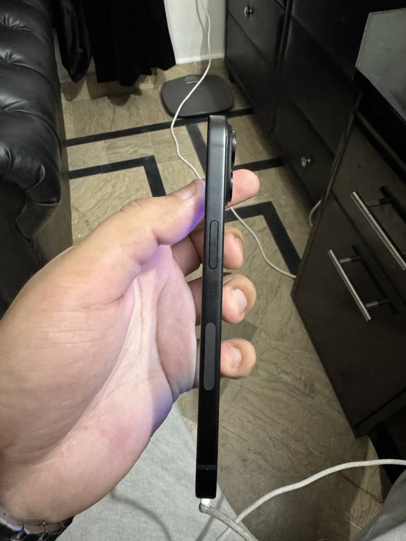 Apple iPhone 15 2