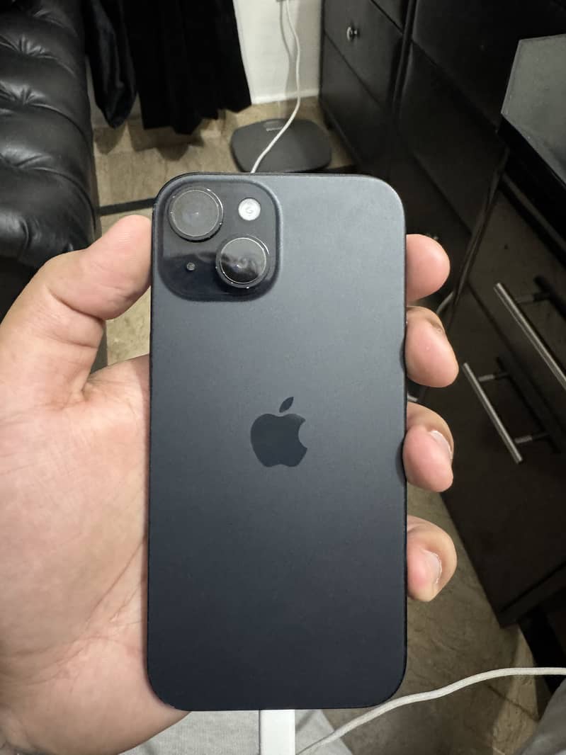 Apple iPhone 15 3