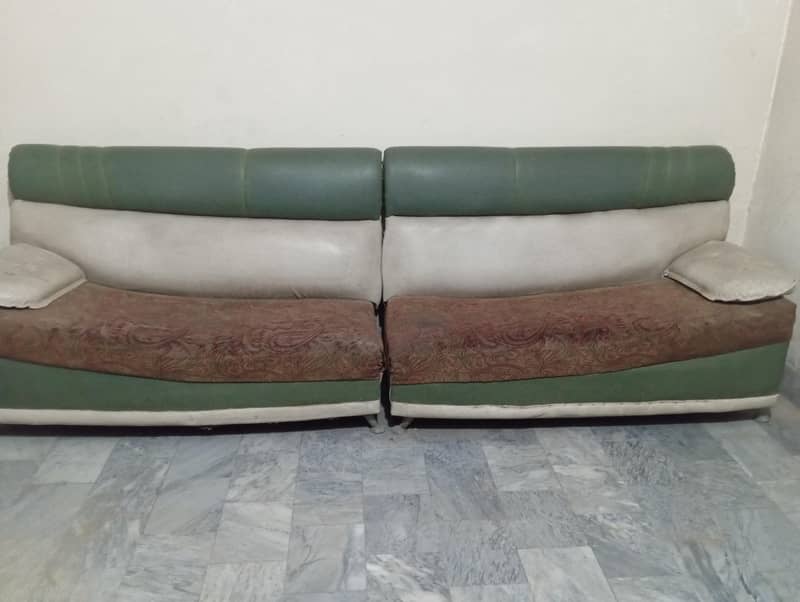 bot sofa 3