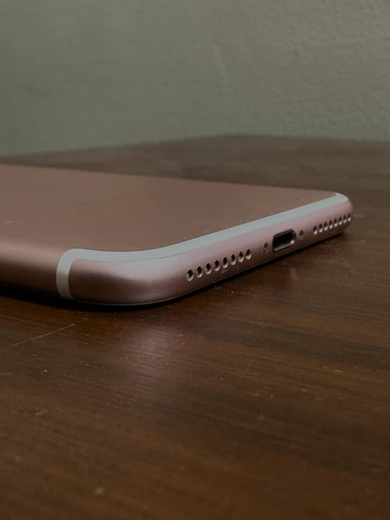 Apple iPhone 7 Plus 4