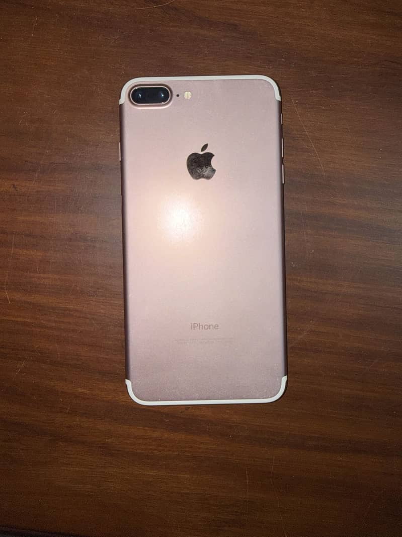 Apple iPhone 7 Plus 5
