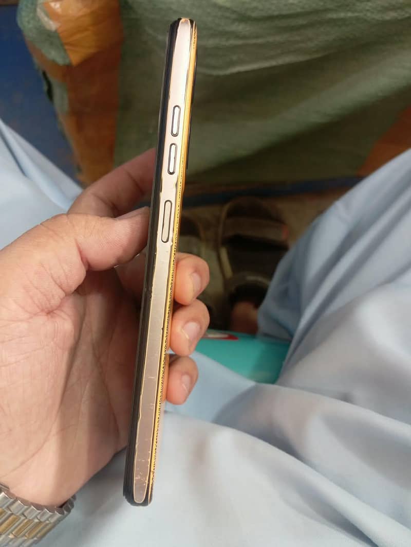 Tecno Spark 10C 3