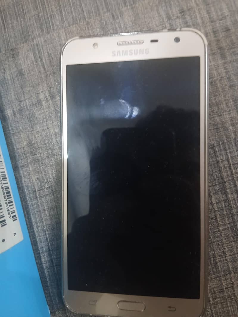 Samsung Mobile J7 Core 1