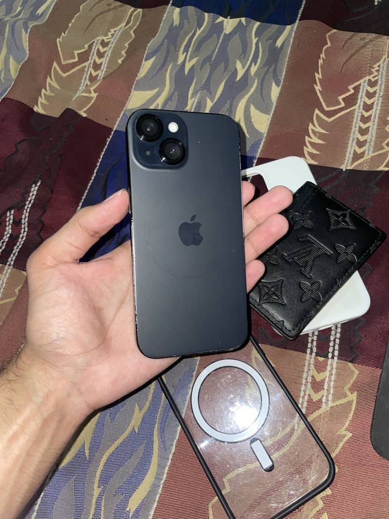 Apple iPhone 15 3