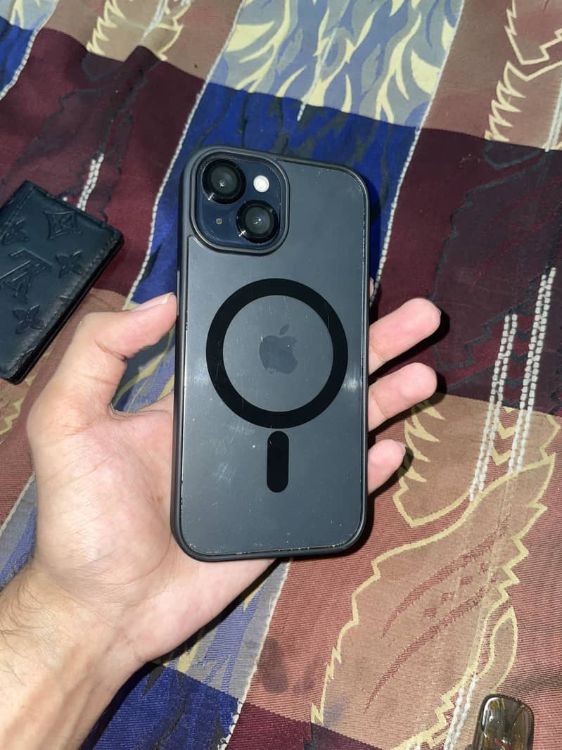 Apple iPhone 15 9
