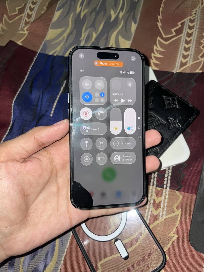 Apple iPhone 15 10