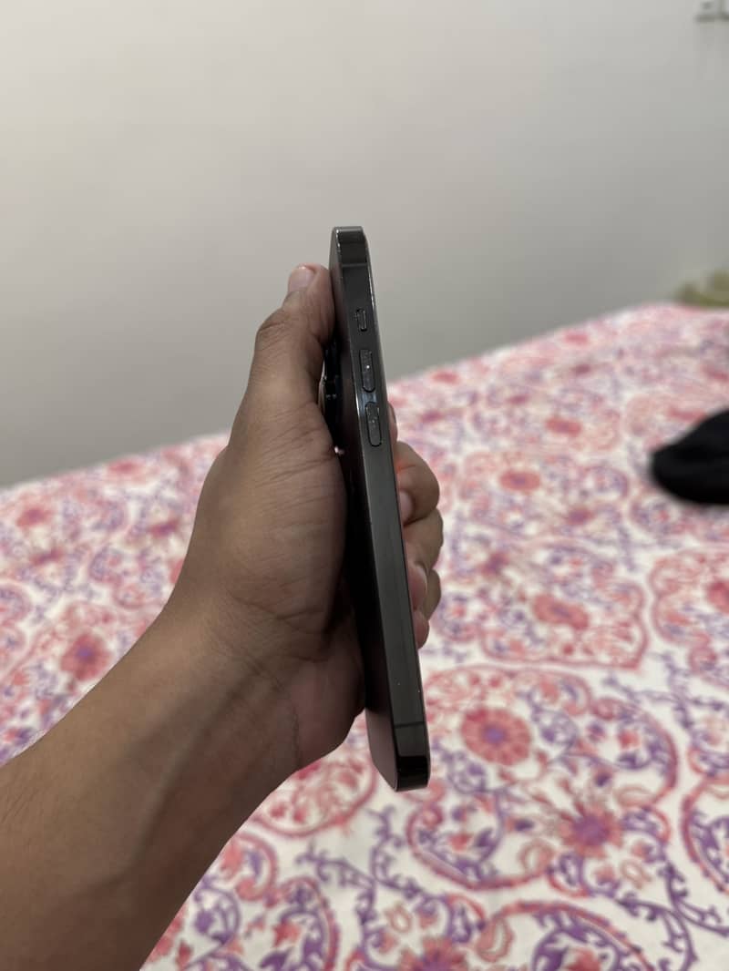 Apple iPhone 14 Pro 3