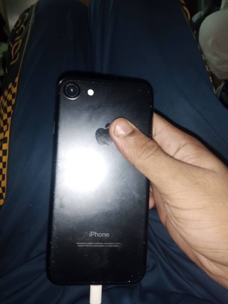 Apple iPhone 7 1