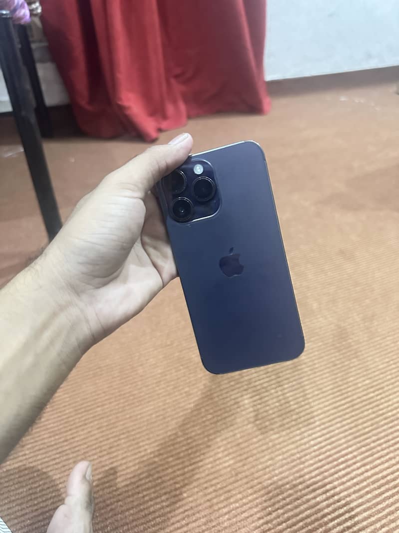 Apple iPhone 14 Pro Max 1