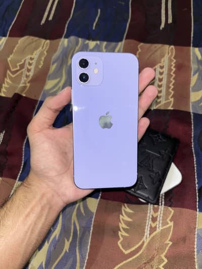 Apple iPhone 12