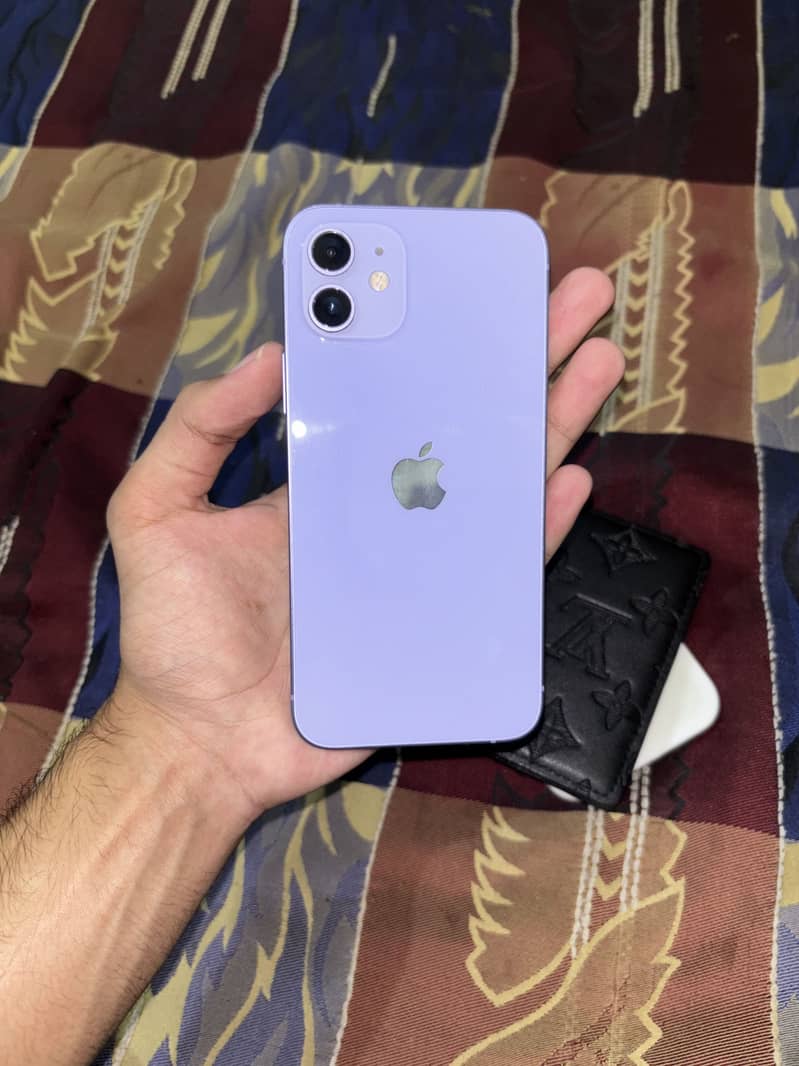 Apple iPhone 12 0