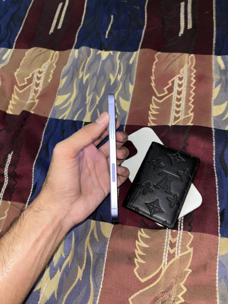 Apple iPhone 12 2