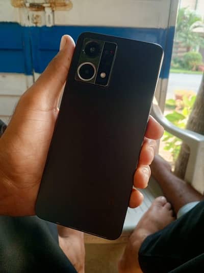 OPPO F21 Pro