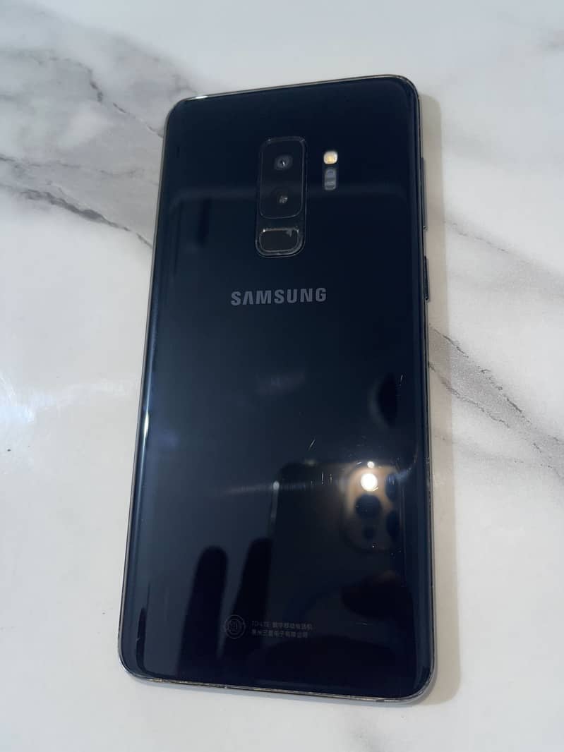 Samsung Mobile S9 Plus 6