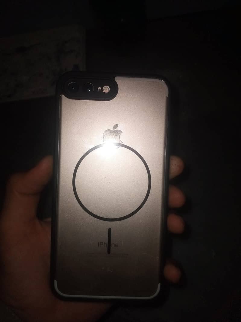 Apple iPhone 7 Plus 3