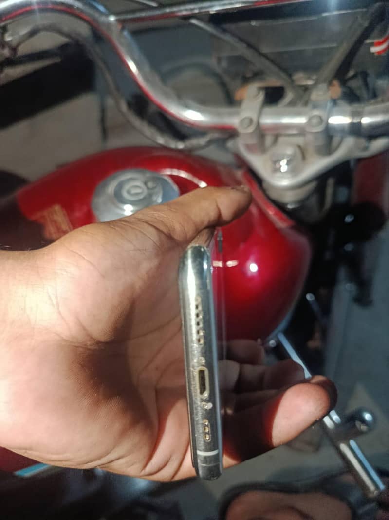 Apple iPhone XS 2