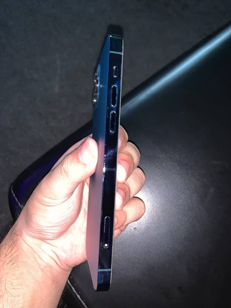Apple iPhone 12 Pro 2