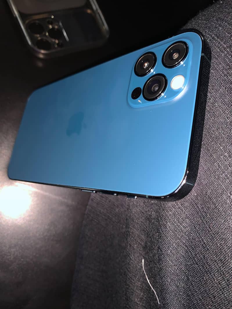 Apple iPhone 12 Pro 3