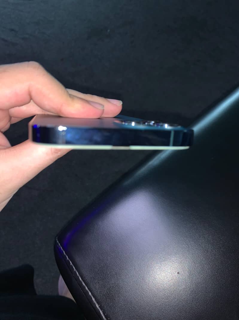 Apple iPhone 12 Pro 4