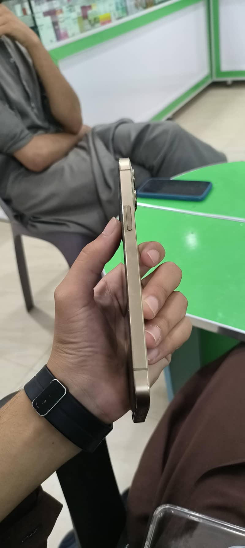Apple iPhone 12 Pro Max 4