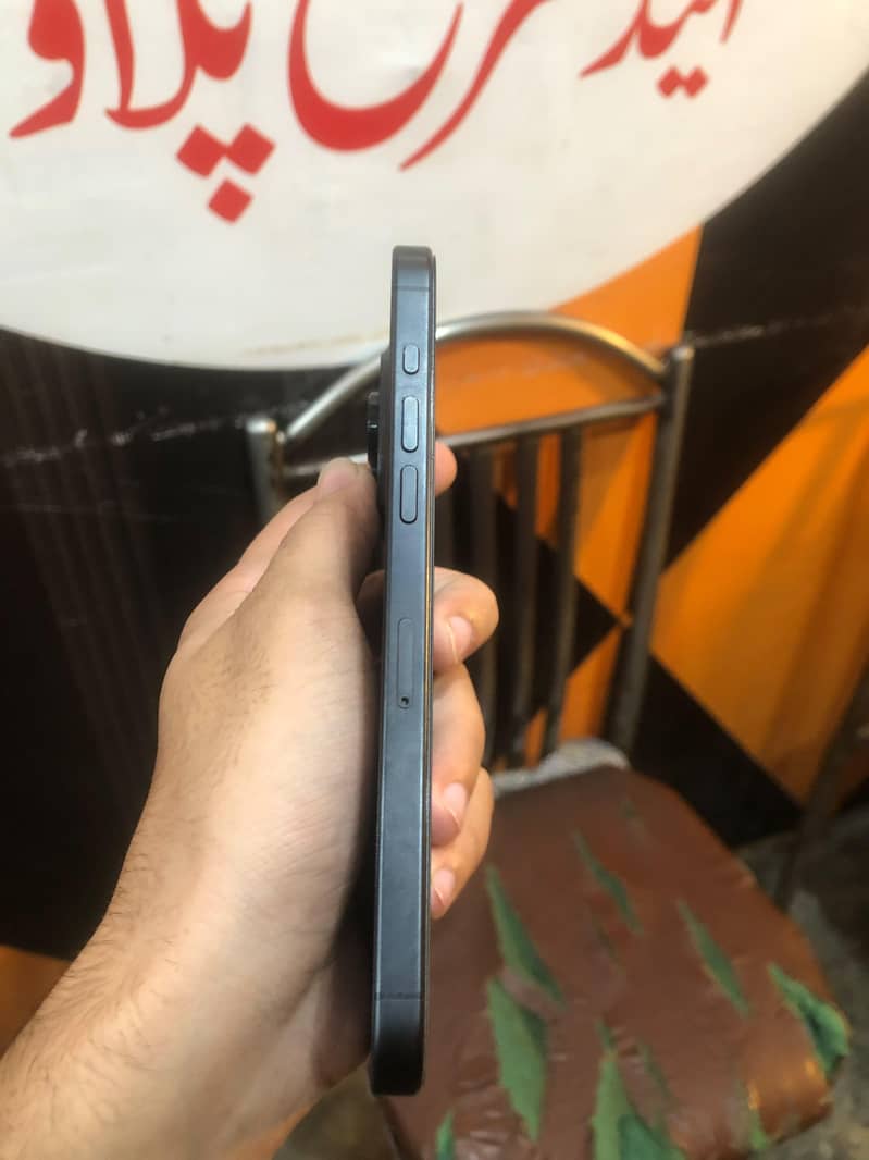 Apple iPhone 15 Pro Max 5