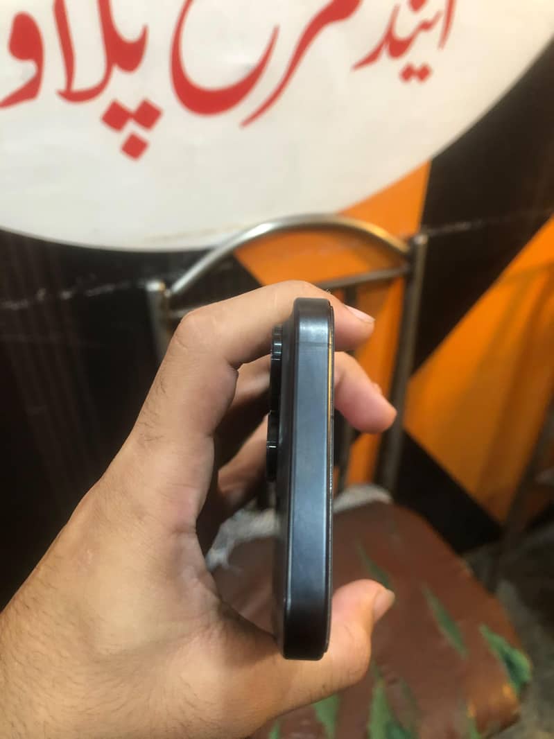 Apple iPhone 15 Pro Max 8