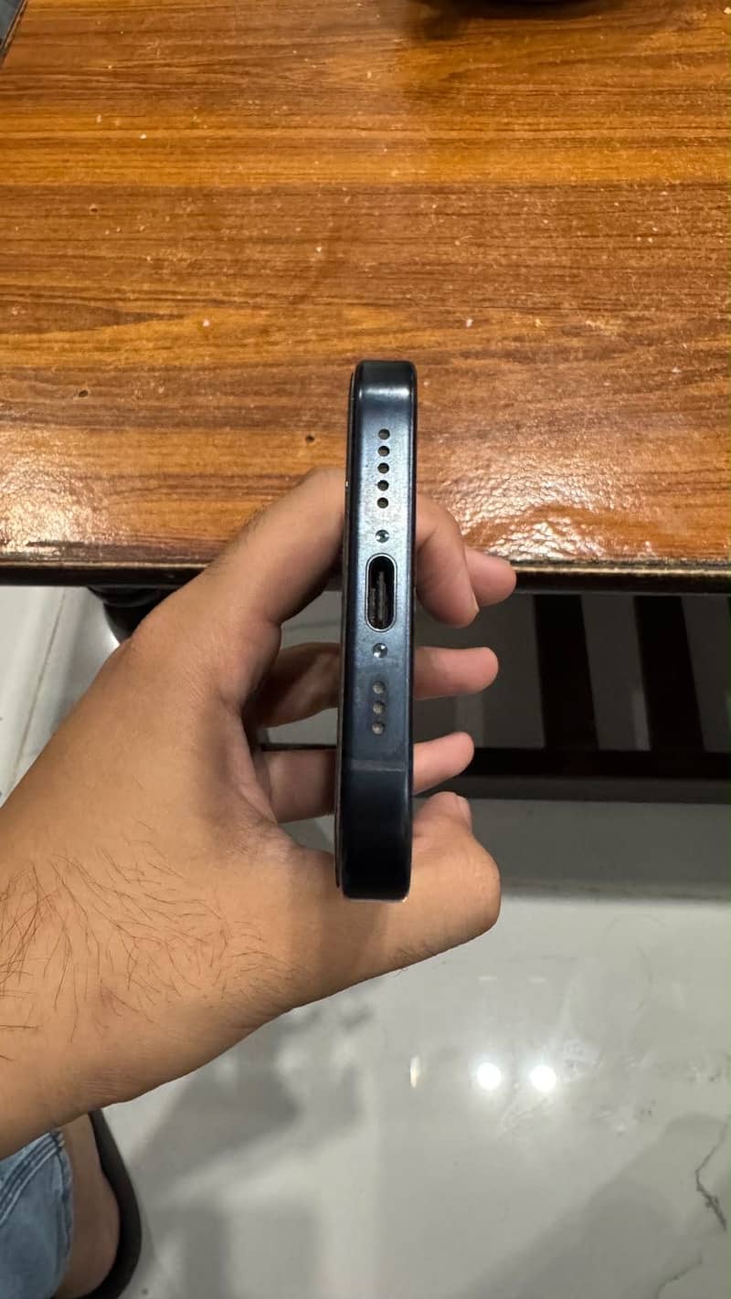 Apple iPhone 15 Pro JV 3