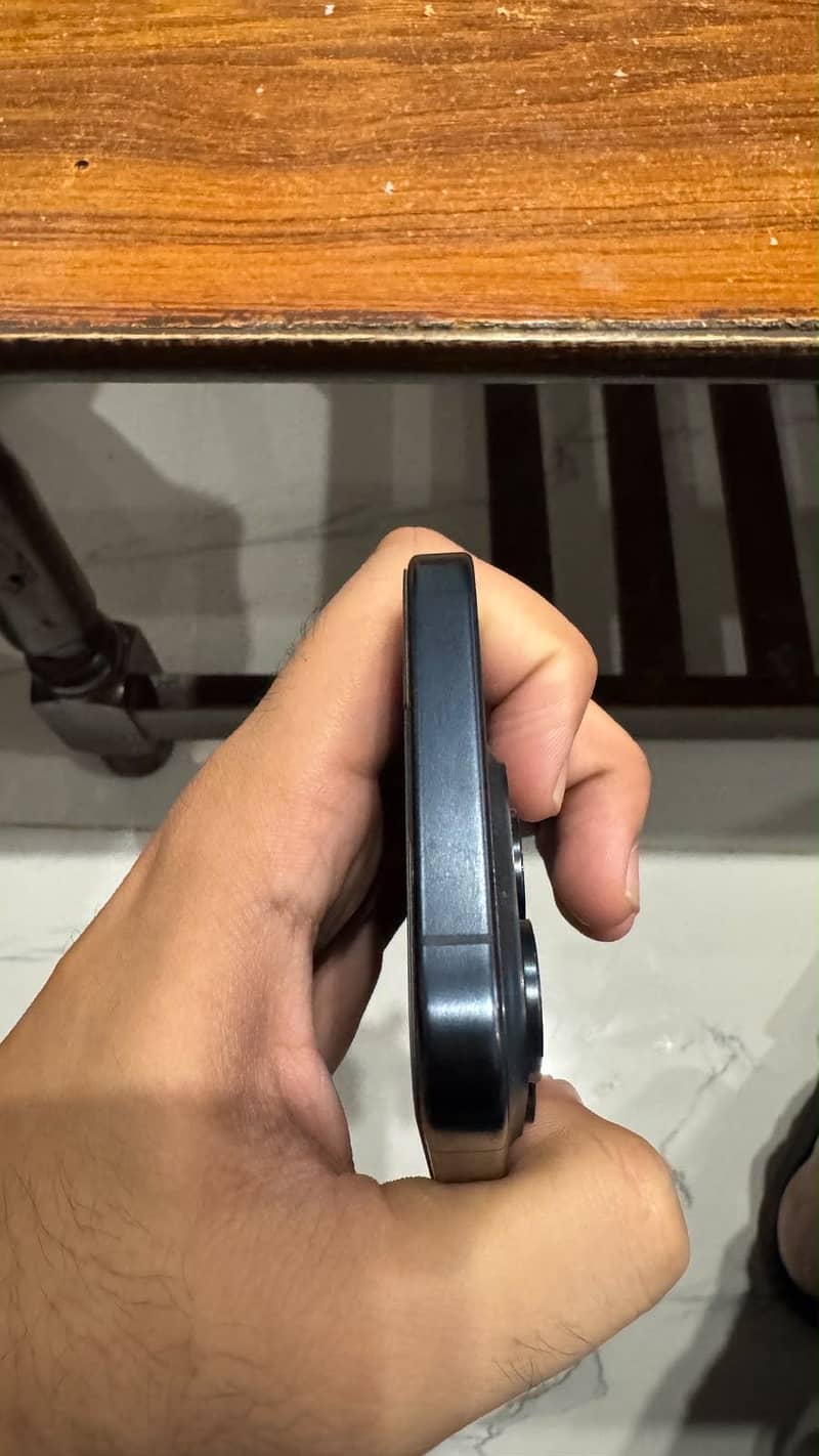 Apple iPhone 15 Pro JV 4